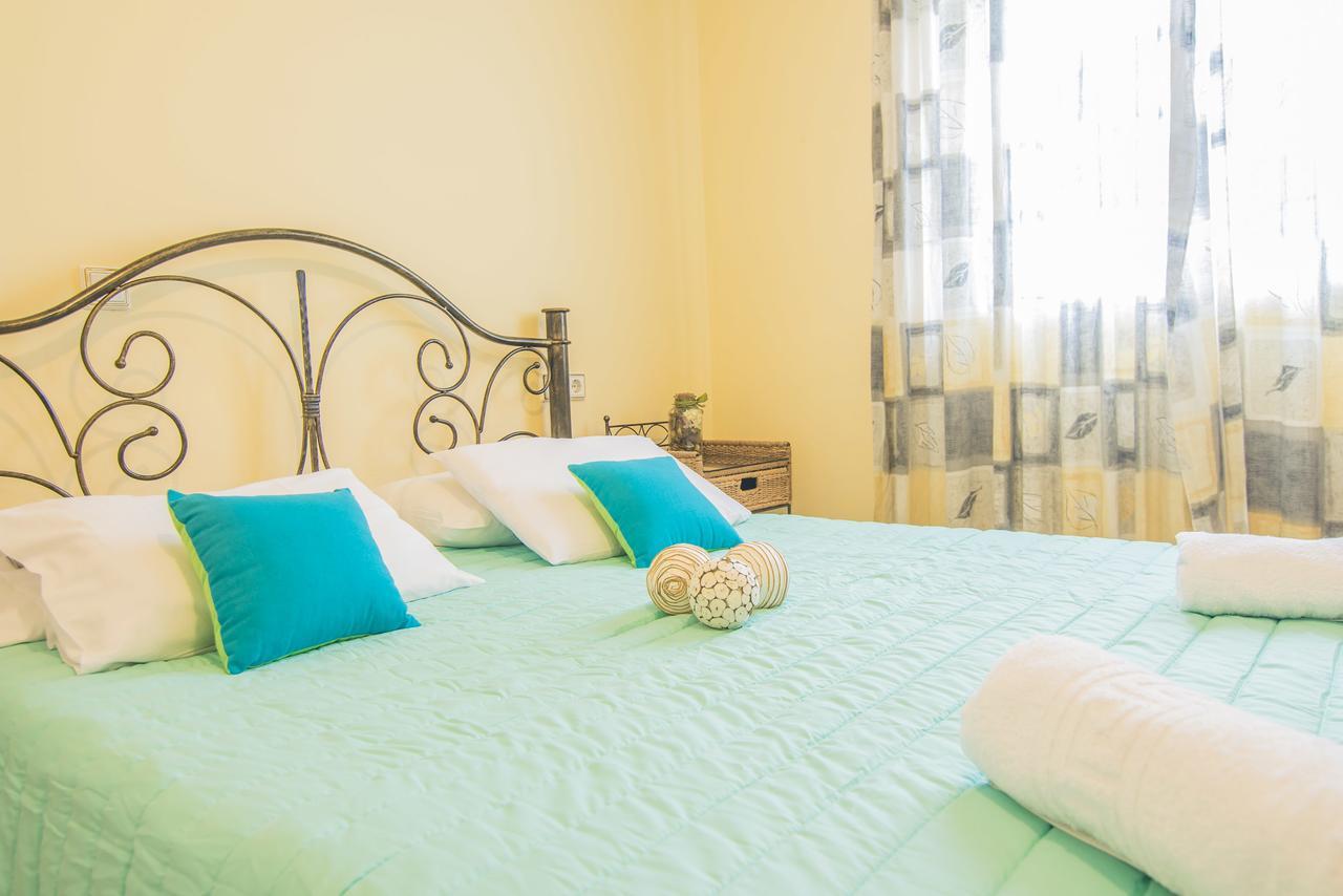 Tonia Apartments Zakynthos stad Exteriör bild