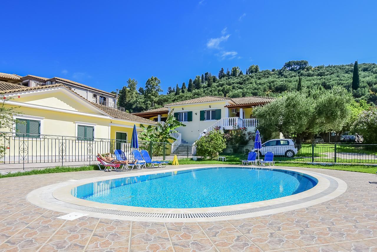 Tonia Apartments Zakynthos stad Exteriör bild